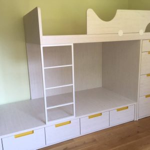 bunk-bed-with-chest of drawers