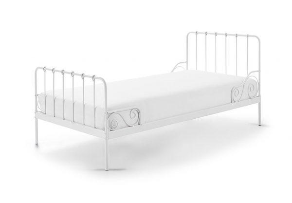 metalinė-retro-stiliaus-lova