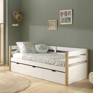Children's-beds-for-children-with-a-guest-bed-under-the-bed